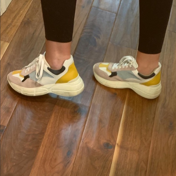 Steve Madden sneakers - Picture 2 of 2